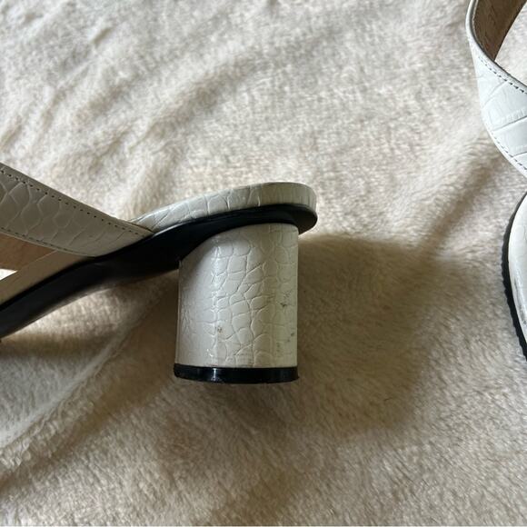 Athé Vanessa Bruno White Croc Embossed Leather Block Heel Sandals - Picture 6 of 10